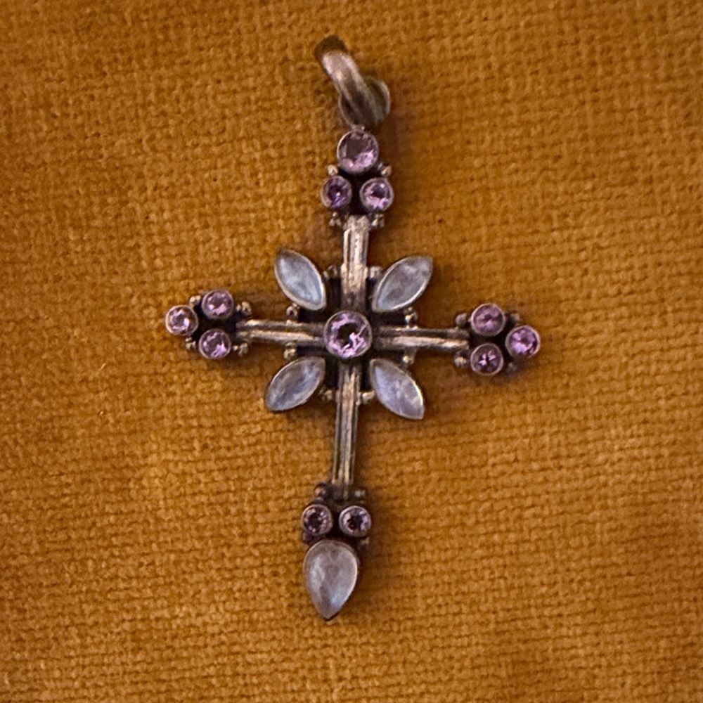 925 Sterling Elegant Silver and Purple Cross Pendant - Picture 4 of 4
